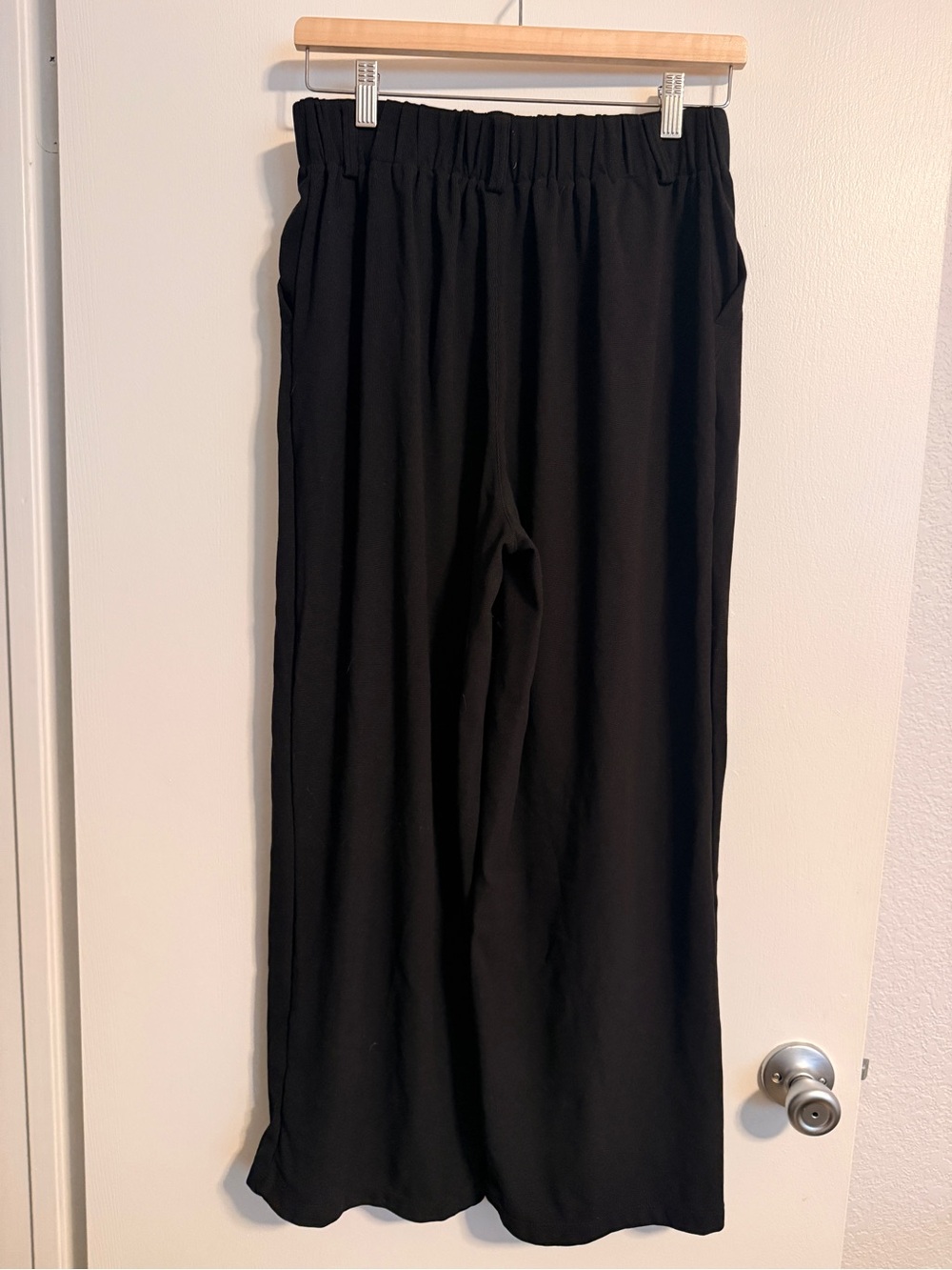 HALARA Black Wide-Leg Elastic Waist Pants
